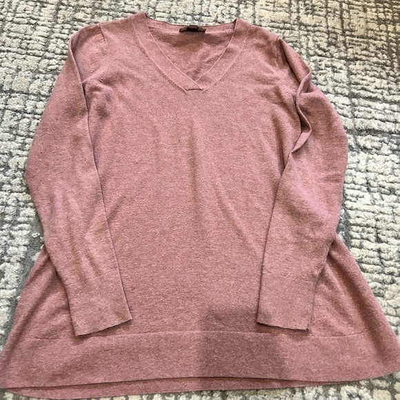 Loft outlet Pink V Neck light‎ Sweater - Picture 4 of 5